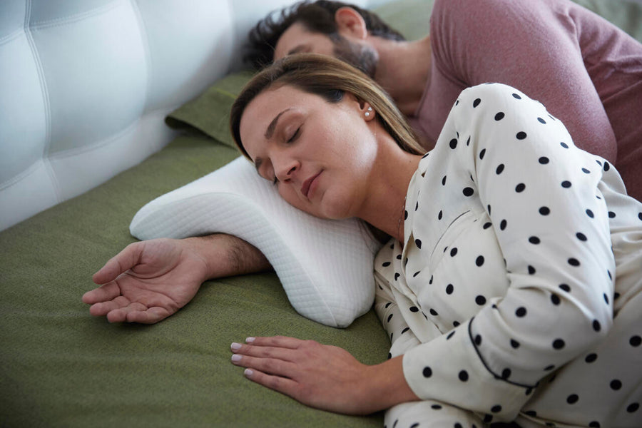 Almohada ergonómica para dormir de lado