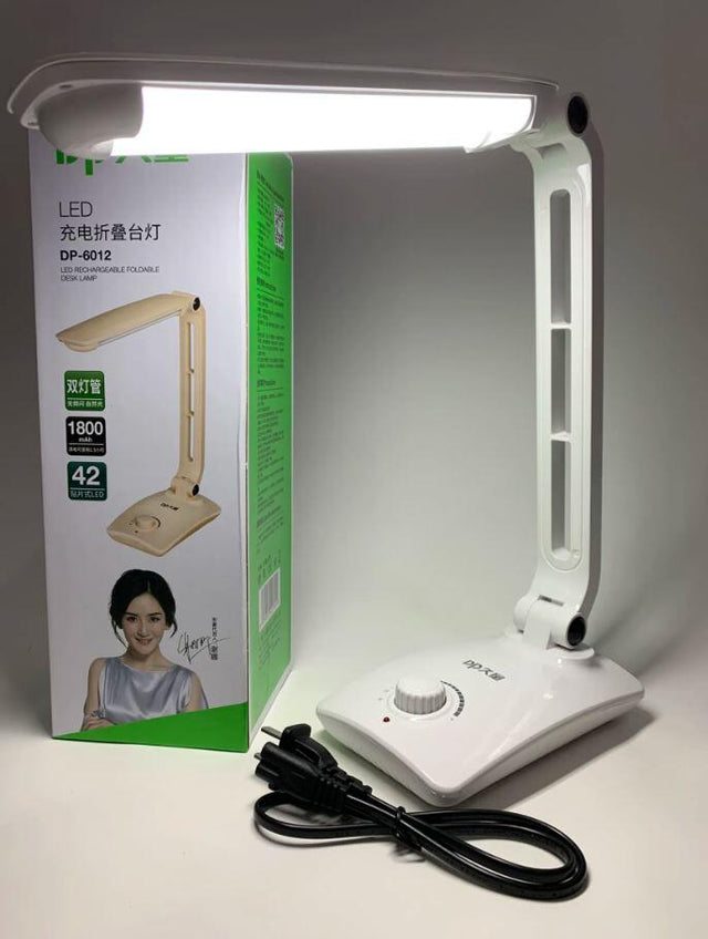 Lámpara LED recargable de escritorio