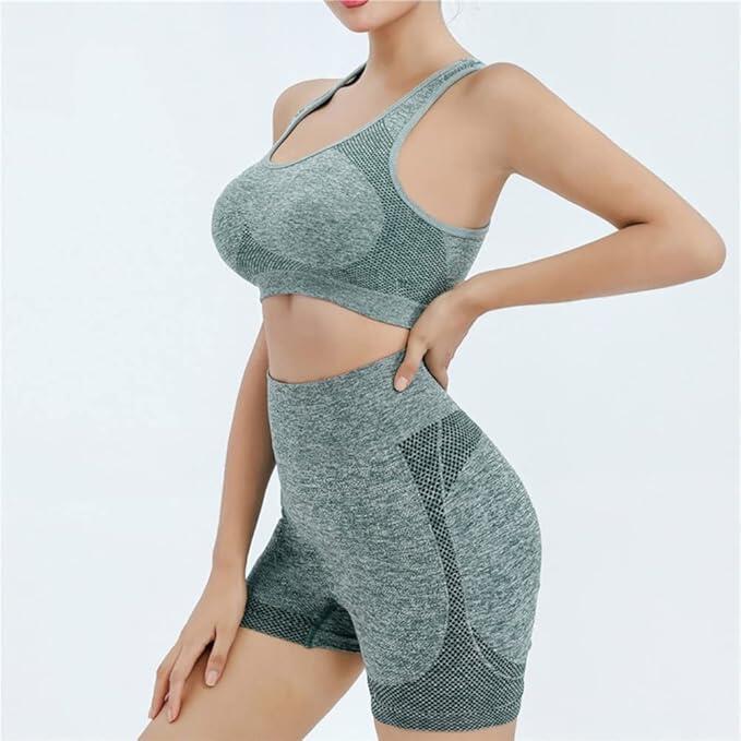 Tu conjunto gris más favorecedor