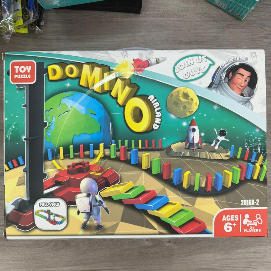 Dominó, caída y cohete