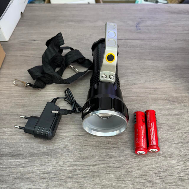 Linterna multifuncional recargable potente