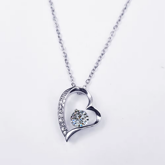 Collar corazón con caja LED de madera