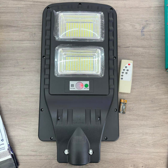 Lámpara solar con mando para exterior
