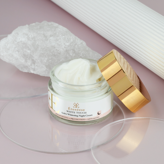 Crema blanqueadora día y noche